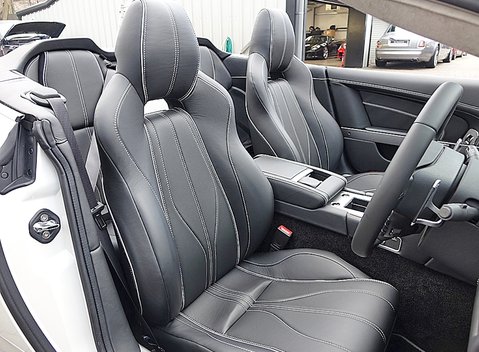 Aston Martin DB9 Volante 16