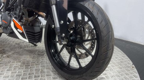 KTM Duke 2016 9K MOT JUNE 2027 200CC NAKED BIKE 17