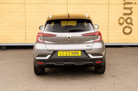 Renault Captur TECHNO E-TECH 6