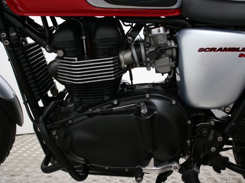 Triumph Scrambler BONNEVILLE SCRAMBLER 865 24