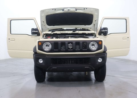 Suzuki Jimny SZ5 4X4 51