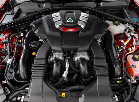 Alfa Romeo Giulia Quadrifoglio 35