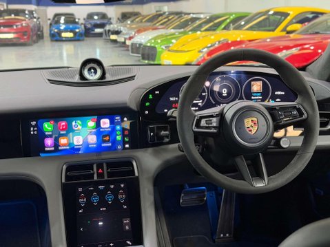 Porsche Taycan Performance Plus 93.4kWh Turbo Saloon 4dr Electric Auto 4WD (680 ps) 32