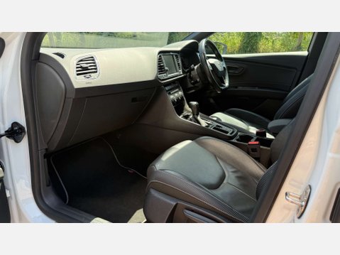 SEAT Leon 2.0 Leon Cupra Luxury 290 TSi Semi-Auto 5dr 10