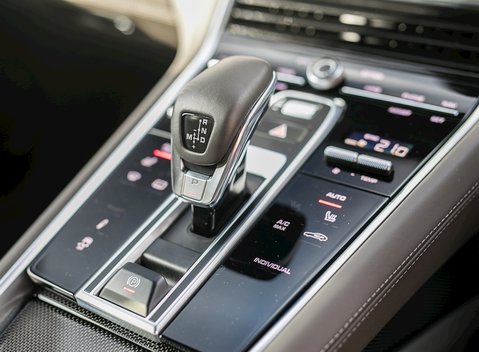 Porsche Panamera Turbo S E-Hybrid Executive 25