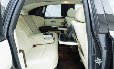 Rolls-Royce Ghost V12 24
