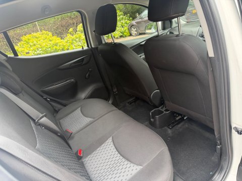 Vauxhall Viva 1.0i SE Euro 6 5dr 15