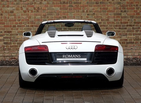 Audi R8 V10 Spyder 15