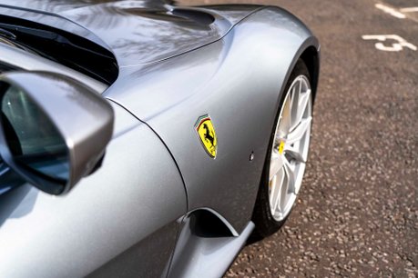 Ferrari 812 Superfast WARRANTY. FULL PPF. CARBON FIBRE INTERIOR & EXTERIOR. FRONT LIFT. 4