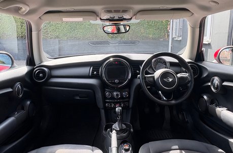 Mini Hatch One 1.5 Petrol Manual Media pack - NAVIGATION - REAR PARK - LOW INSURANCE 11