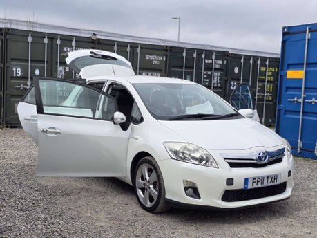 Toyota Auris 1.8 VVT-h T Spirit Hatchback 5dr Petrol Hybrid CVT Euro 5 (s/s) (136 ps) 6