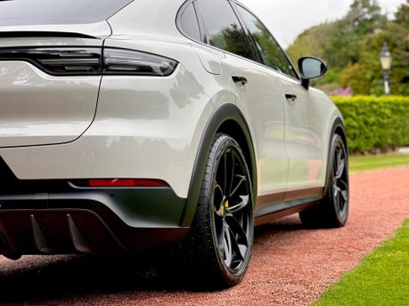 Porsche Cayenne 4.0T V8 Turbo TiptronicS 4WD Euro 6 (s/s) 5dr 53