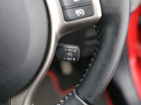 Toyota Yaris 1.0 VVT-i Icon Euro 6 5dr 13