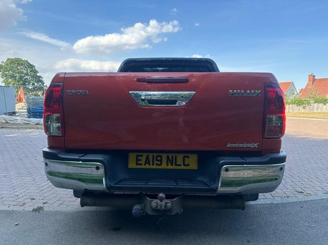Toyota Hilux INVINCIBLE X LIMITED EDITION 4WD D-4D DCB 4