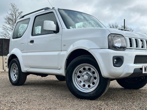 Suzuki Jimny SZ3 14