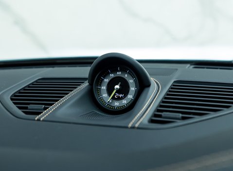 Porsche 911 GT3 TOURING (992.2) 22