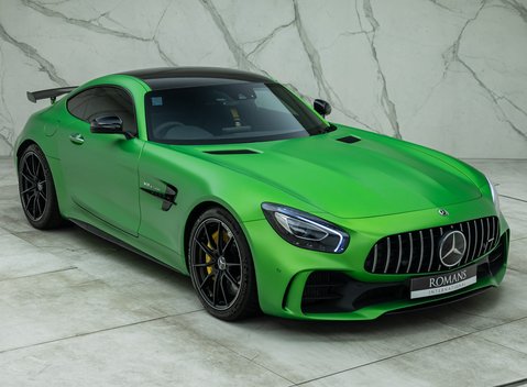 Mercedes-Benz AMG GT R 11