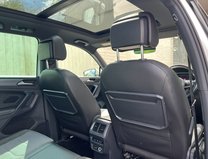 Volkswagen Tiguan 2.0 TDI R-Line SUV 5dr Diesel DSG Euro 6 (s/s) (150 ps) 17