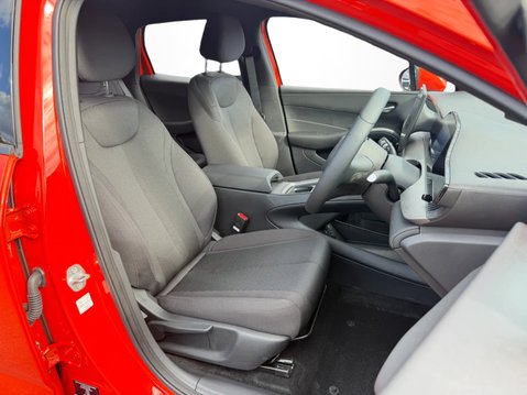 BYD Dolphin G 1.5 DM-i Boost 5dr Auto 18