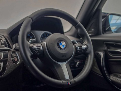 BMW 1 Series 3.0 M140i Shadow Edition Auto 5dr 28