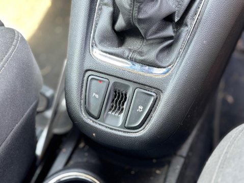 Vauxhall Zafira 1.4i Turbo SRi Euro 6 5dr 17