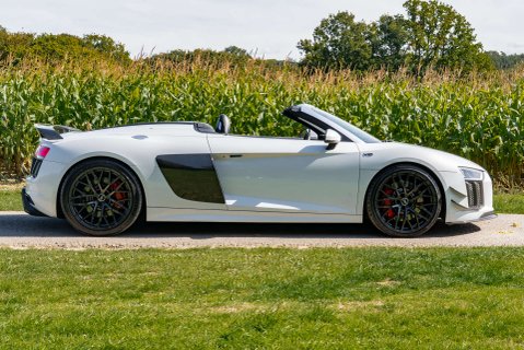 Audi R8 5.2 R8 Spyder Quattro V10 Semi-Auto 4WD 2dr 4