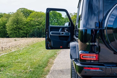 Mercedes-Benz G Series G580 AMG Line Premium Plus 8