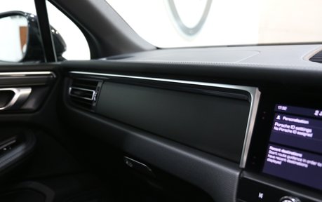 Porsche Macan Now Sold More Required - RS Spyder Alloys, Pan Roof, BOSE 30