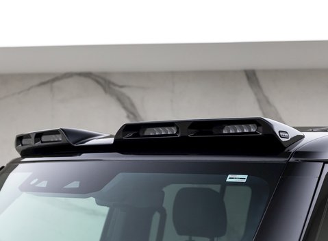 Land Rover Defender 110 SE D250 Urban 24