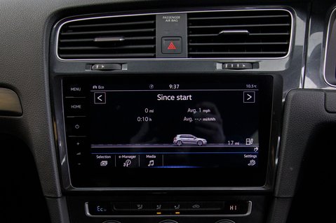 Volkswagen Golf E-GOLF 28