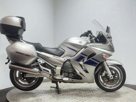 Yamaha FJR1300 ABS 2008 ONLY 22K NEW MOT SERVICED FULL LUGGAGE COMMUTER TOURER BIKE