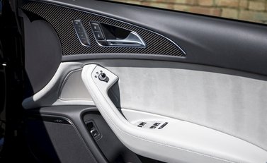 Audi RS6 Avant Performance 23