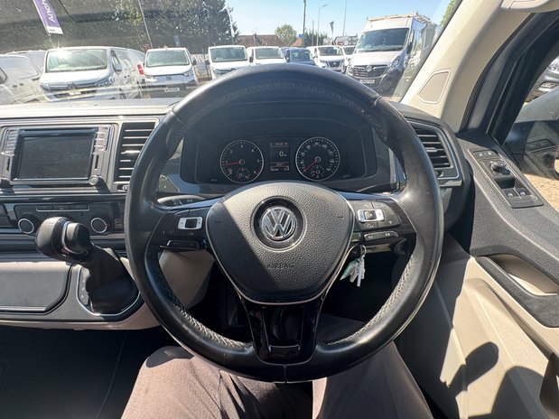 Volkswagen Transporter AUTO Crew Cab SWB L1H1 210BHP T32 Tdi Sportline Kombi Nav EURO 6 NO VAT 18