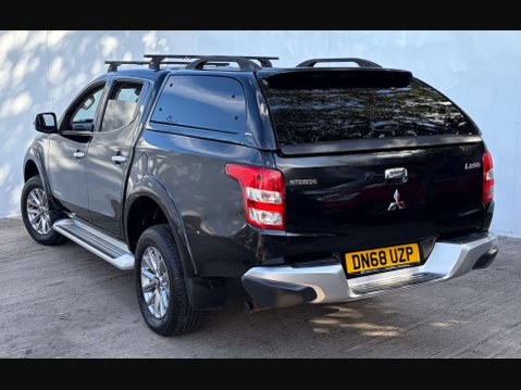 Mitsubishi L200 2.4 L200 Warrior DI-D 4WD 16