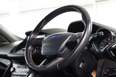 Ford Kuga ST-LINE 33