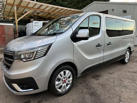 Renault Trafic 2.0 dCi LL30 Advance EDC L2 H1 Euro 6 (s/s) 5dr (9 Seat) 10