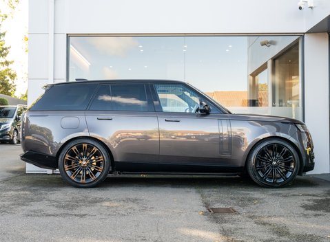 Land Rover Range Rover P400 AUTOBIOGRAPHY 3