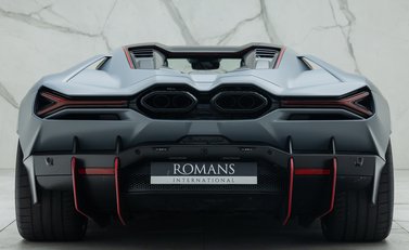 Lamborghini Revuelto 8