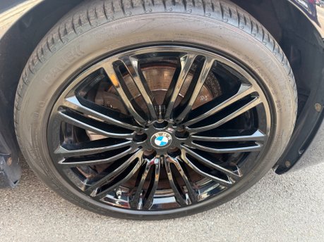 BMW 5 Series 520D M SPORT TOURING 19