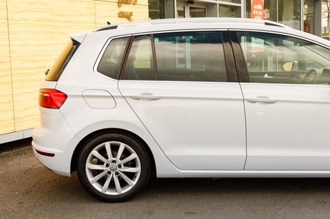 Volkswagen Golf SV GT TSI 7