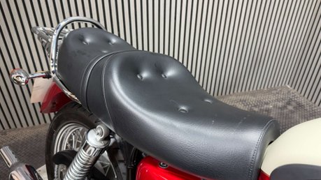 Triumph Bonneville 2012 ONLY 13K STUNNING EXAMPLE MOT WARRANTY 865CC 41