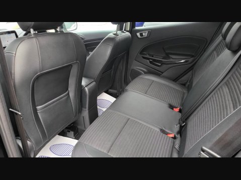 Ford Ecosport TITANIUM 18