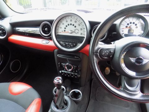 Mini Hatch COOPER 15