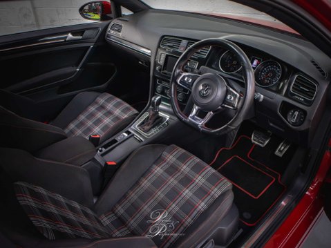 Volkswagen Golf 2.0 Golf GTi Semi-Auto 3dr 2