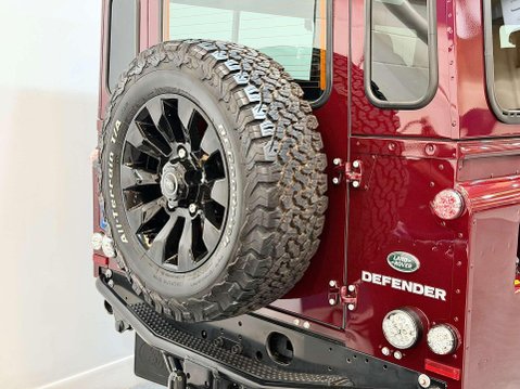 Land Rover Defender 2.2 TDCi XS Station Wagon Double Cab 5dr Diesel Manual 4WD MWB Euro 5 (122 38