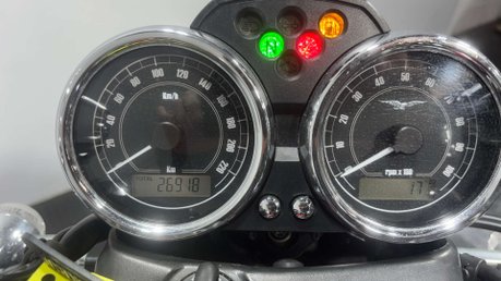 Moto Guzzi V7 750 2009 26K NEW MOT SERVICED 1 OWNER MODERN RETRO BIKE 750CC 42