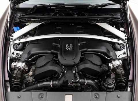 Aston Martin V12 Vantage S AMR 33