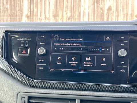 Volkswagen Polo LIFE TSI DSG 24