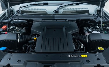 Land Rover Defender 110 OCTA EDITION ONE 49