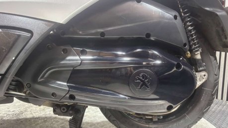 Peugeot Metropolis 400 RS ABS 3 WHEELER TRIKE ONLY 11K MOT JUNE 2027 400CC 36